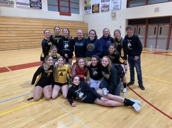 Hughson Lady Huskies Fall To Calaveras Ladies Volleyball Team